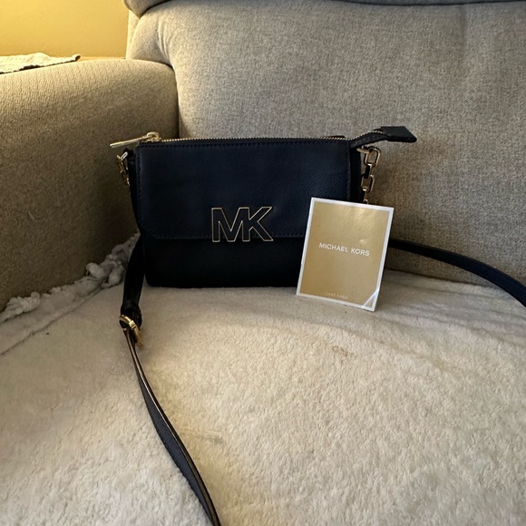 Michael Kors purse - Picture 5 of 5